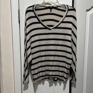 K & C tan black Striped V-Neck Long dolman Sleeve Top in euc